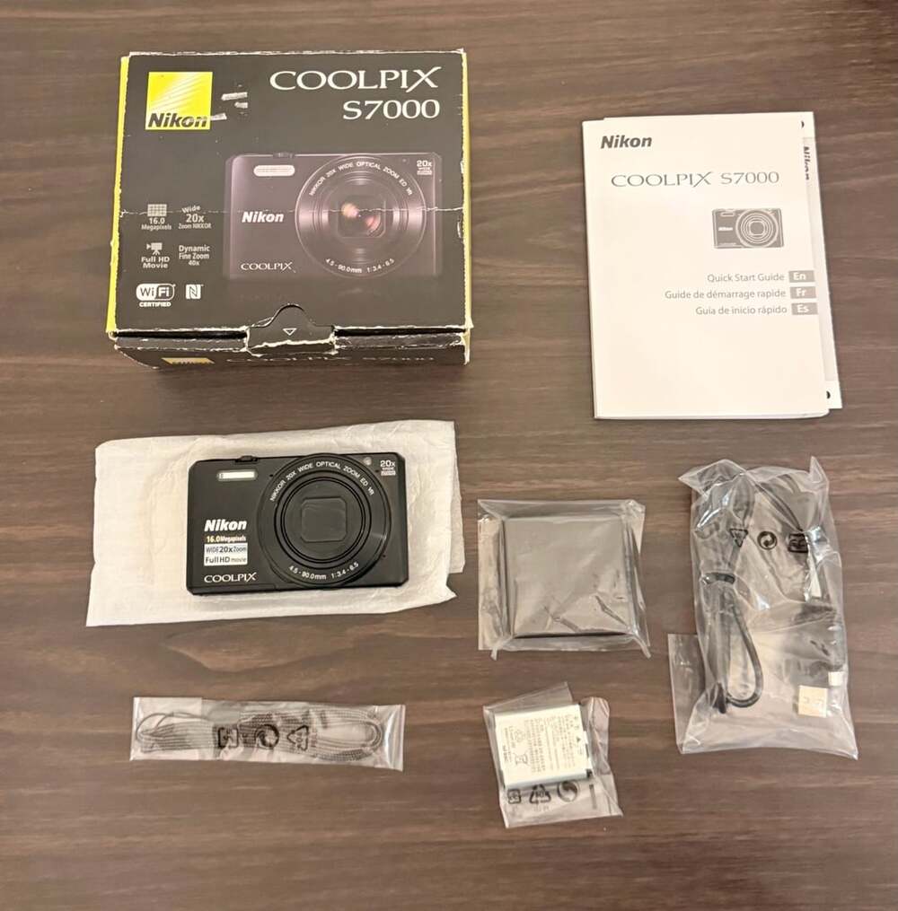 Nikon Coolpix S7000 16.0MP Digital Camera Black Display Boxed Complete Kit Wi-Fi